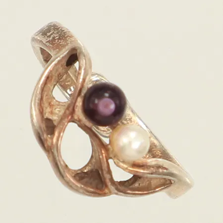 Ring, pärla och lila sten, Ø17, reglerbar storlek, bredd 2,9-8,6mm, silver  Vikt: 2,6 g