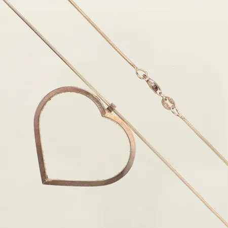 Kedja Ormlänk, längd 51cm, bredd 1,1mm, hänge hjärta, längd 35mm, bredd 36,7mm,  Vikt: 8,1 g