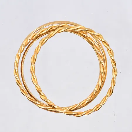 Diverse barnarmringar, 22K. Vikt: 30,8 g