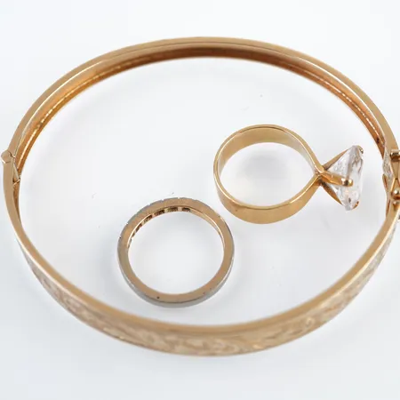 Diverse guld, 18k Vikt: 18,2 g