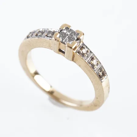 Ring m diamanter, stl 16(50), 18k Vikt: 4,8 g