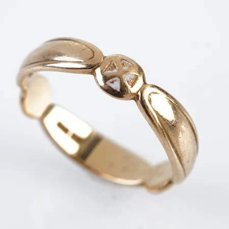 Ring, ordens, stl 23(72), 18k, gravyr Vikt: 7,5 g