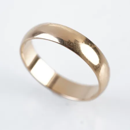 Ring, stl 20(63), bredd 5mm, 18k, gravyr Vikt: 4,6 g
