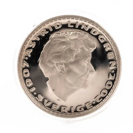 Minnesmynt, Ø 41mm, Astrid Lindgren 1907-2002 - Pippi Långstrump 1945, formgivare Ingrid Vang-Nyman, plastask, nickelpläterad koppar.