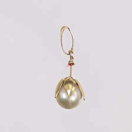 Hänge med pärla, 20x6mm, 18K Bruttovikt: 0,7g Vikt: 0,7 g
