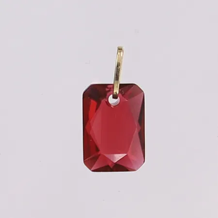 Hänge med röd sten, 16x8mm, 18K Bruttovikt: 0,8g Vikt: 0,8 g