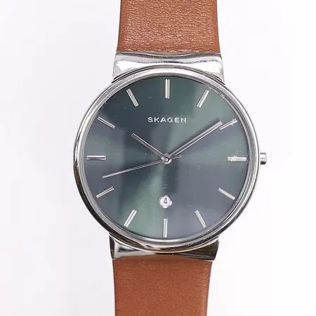Herrur Skagen, Ø40mm, quartz, datum, SKW6183 serienr: 2471505, repigt glas, läderband, inga övriga tillbehör