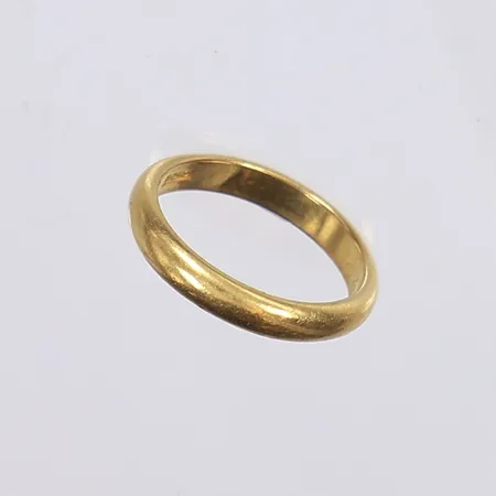 Ring slät, missformad, gravyr, 23K Vikt: 7,1 g