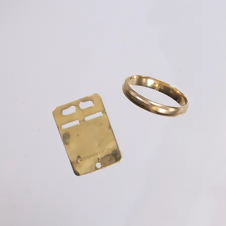 Diverse guld, defekt/graverat, 18K Vikt: 6,6 g