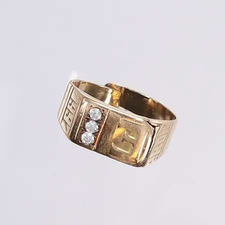 Ring med vita stenar, defekt, 14K Vikt: 3,2 g
