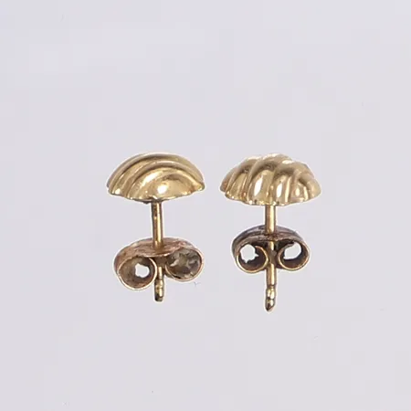 Ett par örhängen, Ø7mm, 18K Vikt: 0,8 g