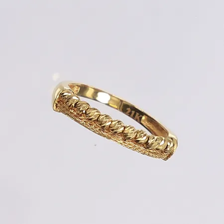 Ring, stl 18¼, bredd 2-4mm, 21K Vikt: 2,7 g