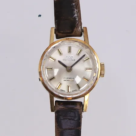 Damur Glycine, Ø18mm, manuell, defekt, graverad boett, boett 14K Bruttovikt: 10,3g