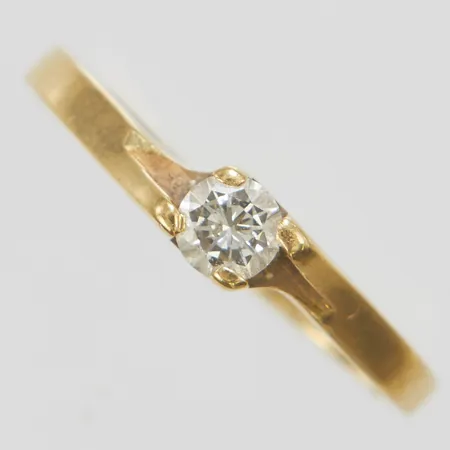 Ring med diamant 1 x ca.0,16ct, Ø16½, bredd 1,9-3,5mm, repig skena, 14K Vikt: 1,3 g