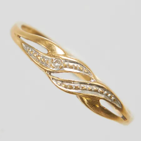 Ring, diamant 1 x ca 0,005ct, stl 16¾, bredd 1-4mm, 18K Vikt: 1,1 g