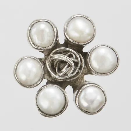 Ring med odlade sötvattenpärlor, Ø17¾, bredd: 3,3-27mm, silver 830/1000 Vikt: 17,7 g