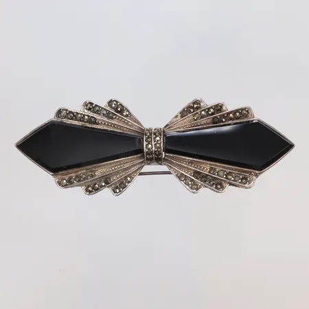 Brosch med svarta stenar och markasiter, Art deco-stil, ca80x30mm, två markasiter saknas, Silver 925/1000 Vikt: 21,6 g