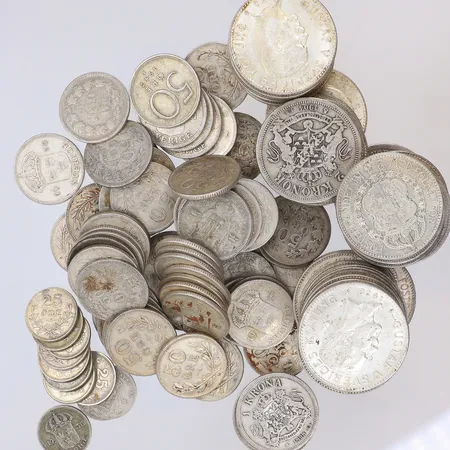 Diverse silvermynt 40st 2kronor 60st 50öre 6st 1kronror 11st 25-10öringar, Oscar II - Gustaf VI Adolf silver 400-800/1000 Vikt: 957,9 g