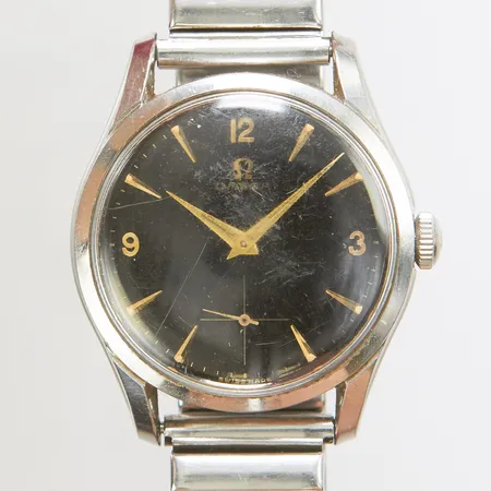Herrur Omega, stål, manuell, 35,8mm, boettnr: 2639-16, Cal 266, verknr: 14150139 ca 1954, repigt glas, flexband ej original, inga tillbehör.