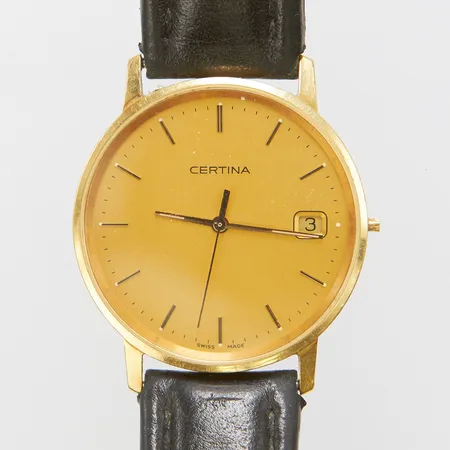 Herrur Certina, 18K, quartz, 33,5mm, personlig gravyr, saknar krona, skadad kronhals, slitet läderband, bygelspänne, inga tillbehör.