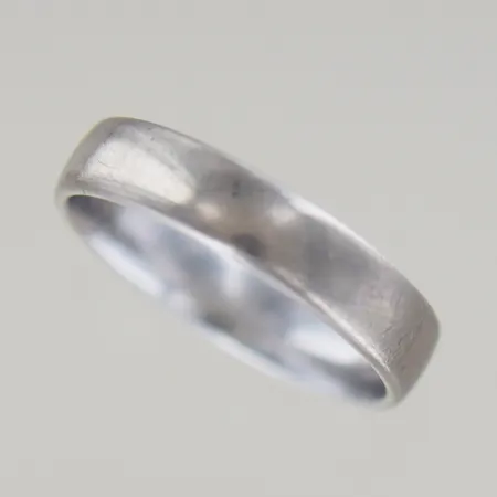Ring, Ø 20¼ mm, bredd 5 mm, graverad, 14K Vikt: 5,8 g