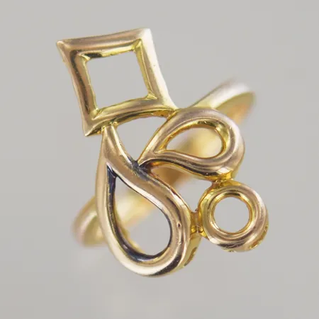 Ring, Ø 17¾ mm, höjd 24 mm, 21K Vikt: 5,7 g