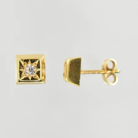 Ett par örhängen med vita stenar, stl 7x7 mm, 18K. Vikt: 1,9 g