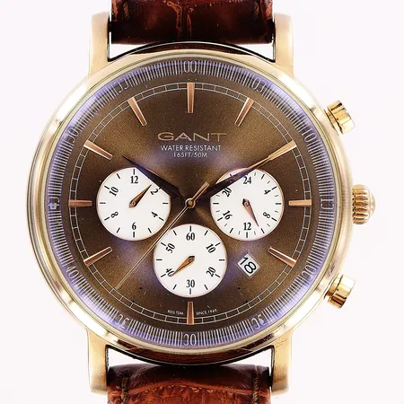 Herrur Gant GT028, stål, quartz, Ø42mm, brun urtavla, ett par index har lossnat och ligger lösa bakom glaset, kronograf, datum, brunt läderband original, 25cm, box saknar kudde.