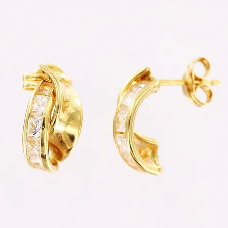 Ett par örhängen, vita stenar, 13mm, 18K Vikt: 1,4 g