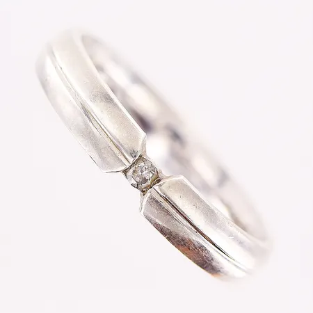 Ring, diamant ca 0,04ct, stl 20½, bredd 1,5-4,5mm, Glamira, 925/1000 silver.  Vikt: 4,6 g