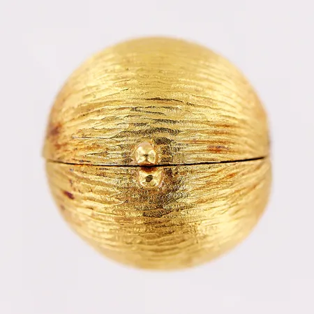 Lås till collier Ole Lynggaard, Ø10mm, stämplad Ole L 750, 18K. Vikt: 3,2 g