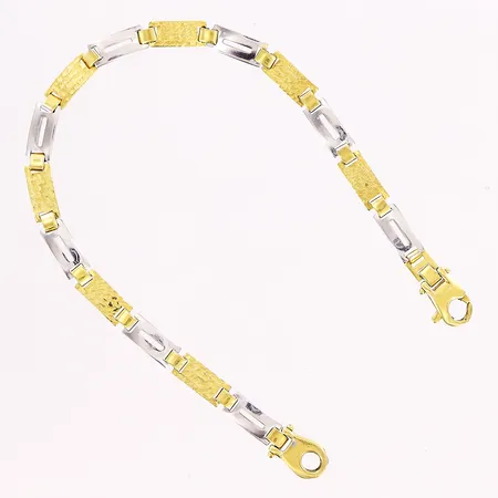 Armband 19cm, bredd 4,5mm, gul/vitguld, tillverkningsbrister vid stämplar på låset, 18K Vikt: 8,9 g