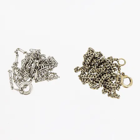2 kedjor, 1 pansar 38,5cm, bredd 1,5mm, slitage på förgyllning/smärre skevheter, 1 figaro ca 48cm, bredd 1mm, defekt/av, silver 925/1000. Vikt: 5,3 g
