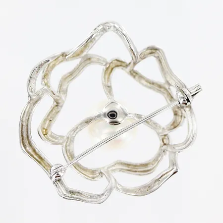 Brosch/hänge, Ø37mm, pärlan är något lös, silver 925/1000.  Vikt: 7,9 g