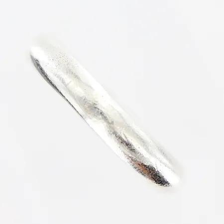 Ring stl 18½, bredd 5mm, silver 925/1000. Vikt: 14,9 g