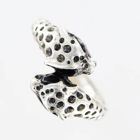 Ring stl 18¾ något reglerbar, bredd 2,5-12mm, emalj, silver 925/1000 Vikt: 4,5 g