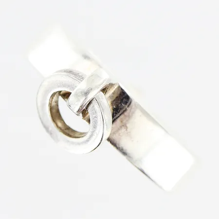 Ring Efva Attling, Ring Around Ring, stl 19, bredd 5,5mm, silver 925/1000. Vikt: 11,7 g