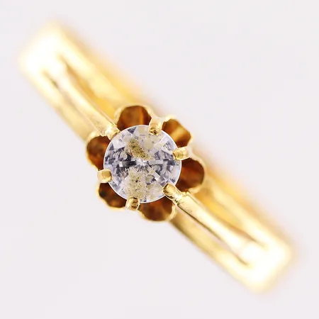 Ring, vit sten, stl 16¾, skev skena, 18K Vikt: 1,4 g