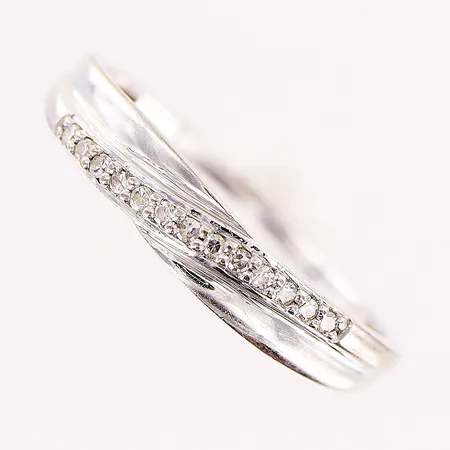 Ring, 13st 8/8 slipade diamanter, 0,05ctv, stl 16¾, bredd 1-3,6mm, Guldfynd, vitguld, 18K Vikt: 1,6 g