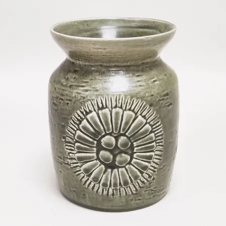 Vas, Zenit, formgivare Gunnar Nylund, Rörstrand, höjd: ca.14cm, glaserat stengods, fläckar på botten Skickas med postpaket.
