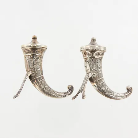 Salt & pepparströare, Magnus Aase (1876-1953), Bergen, Norge, höjd ca 6cm, 830/1000 Silver Vikt: 33 g