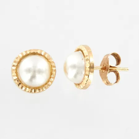 Ett par örhängen med plastpärlor, Ø8mm, 18K Vikt: 0,8 g