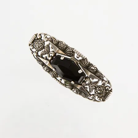 Brosch med Onyx och markasiter, 42x17mm, silver 830/1000 Vikt: 6,5 g