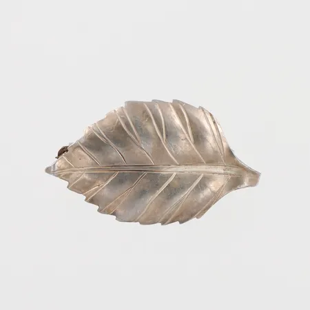 Brosch, längd 25 mm, ej stämplad, silver. Vikt: 2,4 g