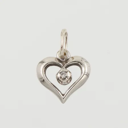 Hänge hjärta med diamant, höjd utan extraögla 10mm, 18k vitguld Vikt: 0,7 g