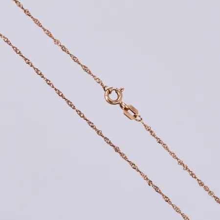 Kedja längd ca 36,5cm, bredd ca 1mm, 18K Vikt: 1,1 g