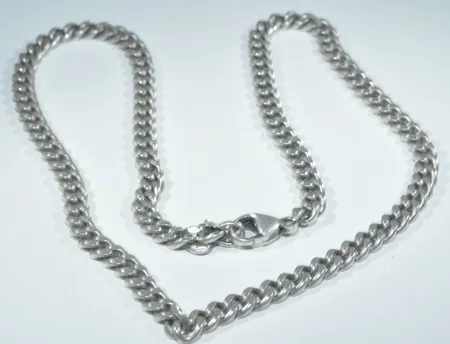 Halskedja , längd  42 cm ,bredd 4 mm, silver 925/1000 Vikt: 24,7 g