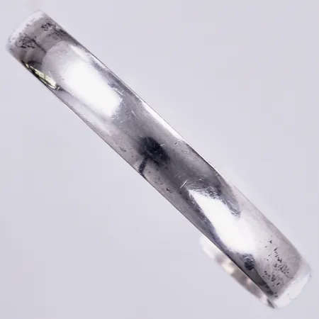 Stelt armband ca 62x53mm, bredd ca 9mm, stämplat VJ 925/1000 silver Vikt: 24,4 g
