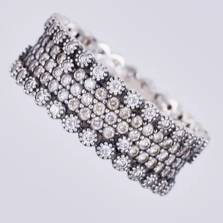 Ring med vita stenar, Pandora, stl: 19, bredd: ca 8mm, 925/1000, silver Vikt: 5,5 g