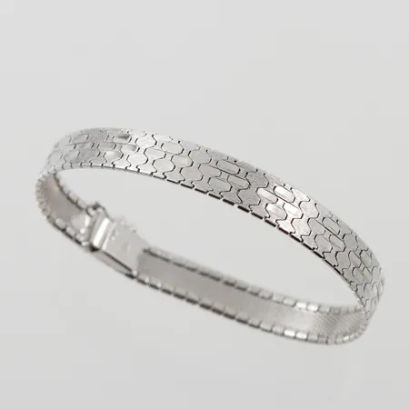 Armband , längd 18cm, bredd 8mm, silver 835/1000 Vikt: 14,6 g